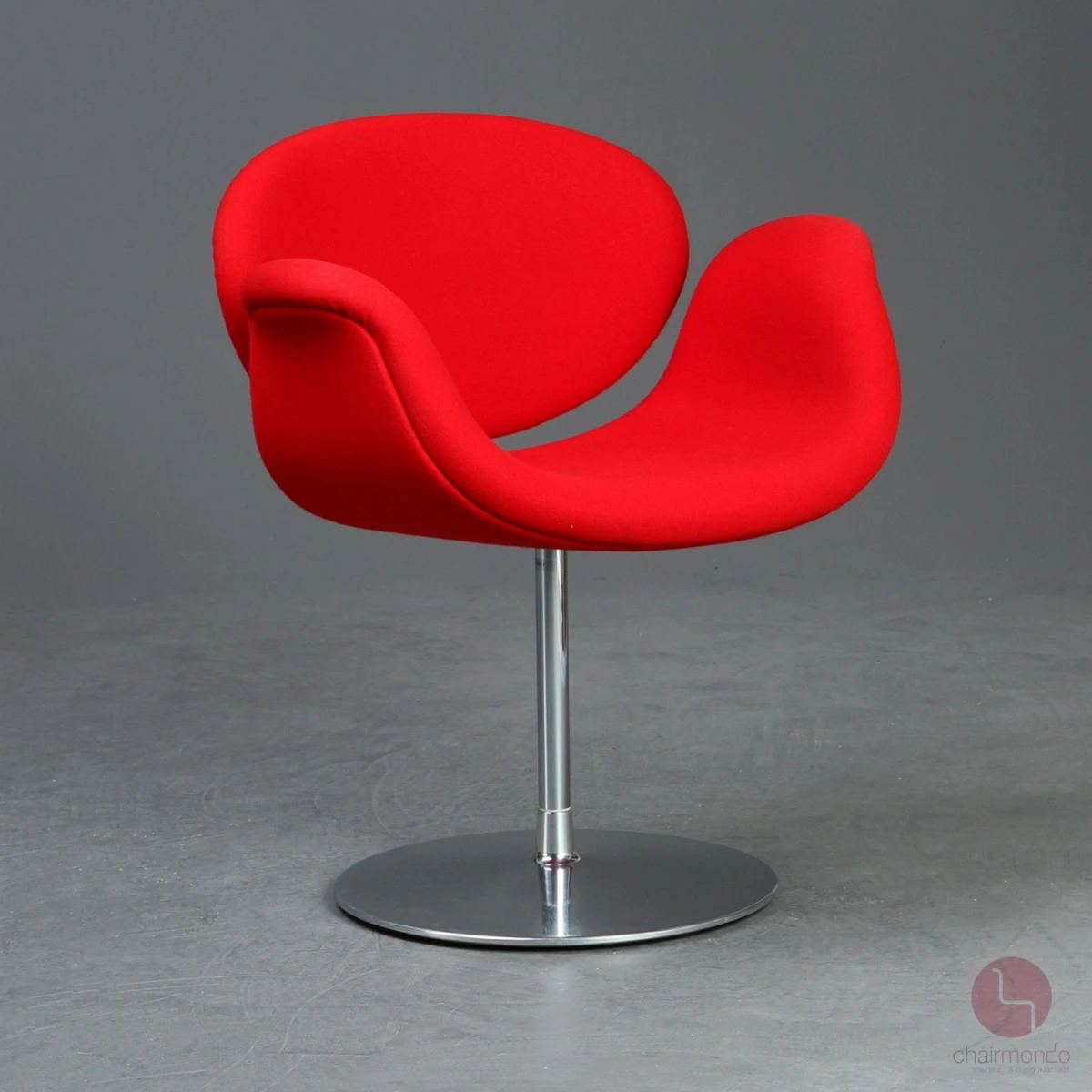 Artifort Little Tulip Chair mit rotem Stoffbezug gebraucht