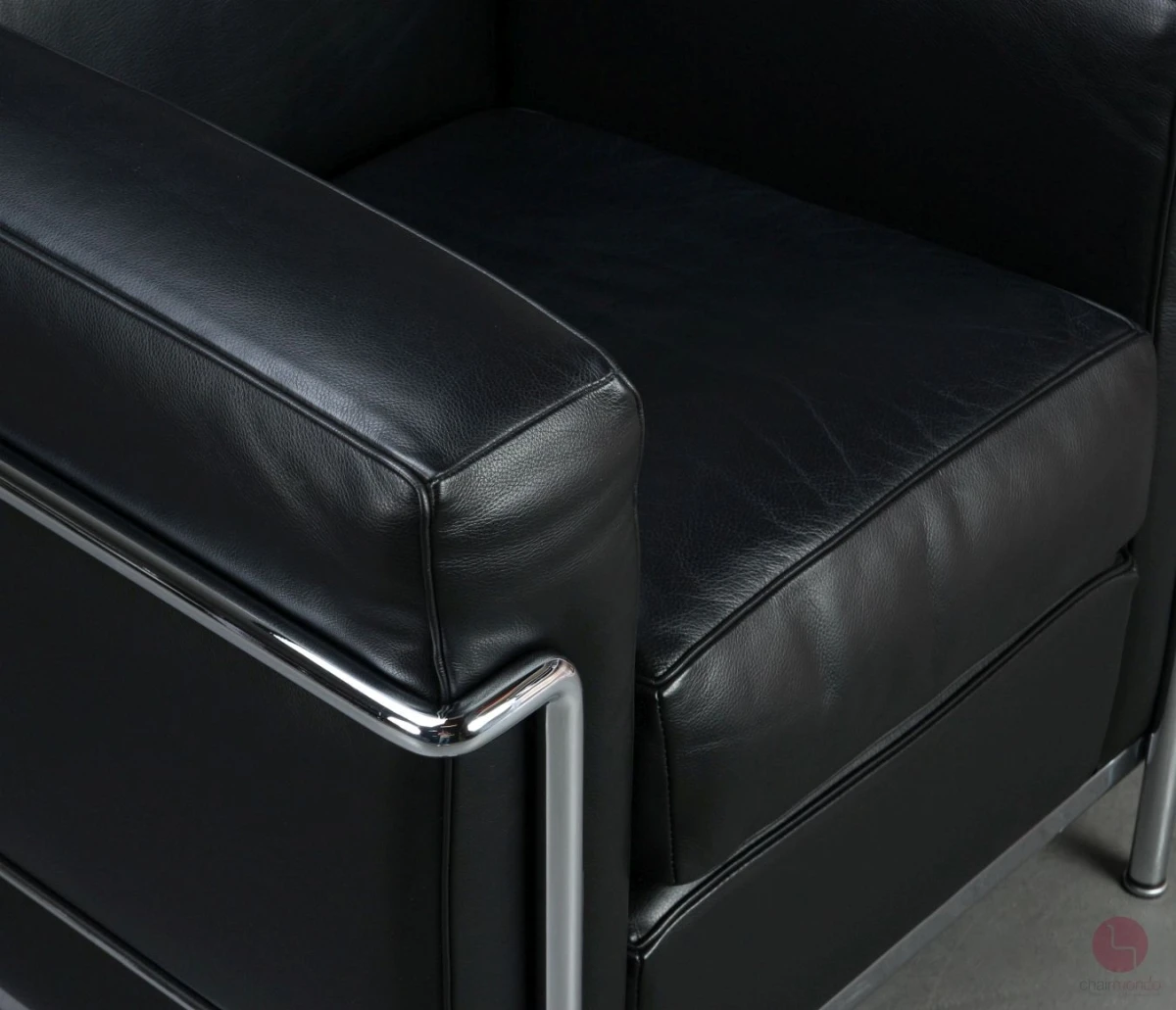Cassina LC2 Sessel mit schwarzem Leder chairmondo