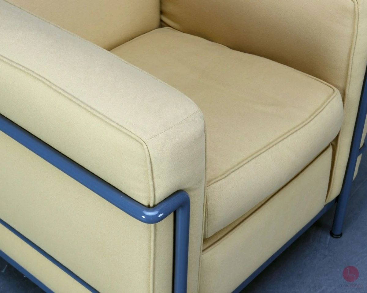 Cassina LC2 Le Corbusier Sessel Stoff Gelb gebraucht Cassina LC2 Le Corbusier Sessel Stoff Gelb gebraucht