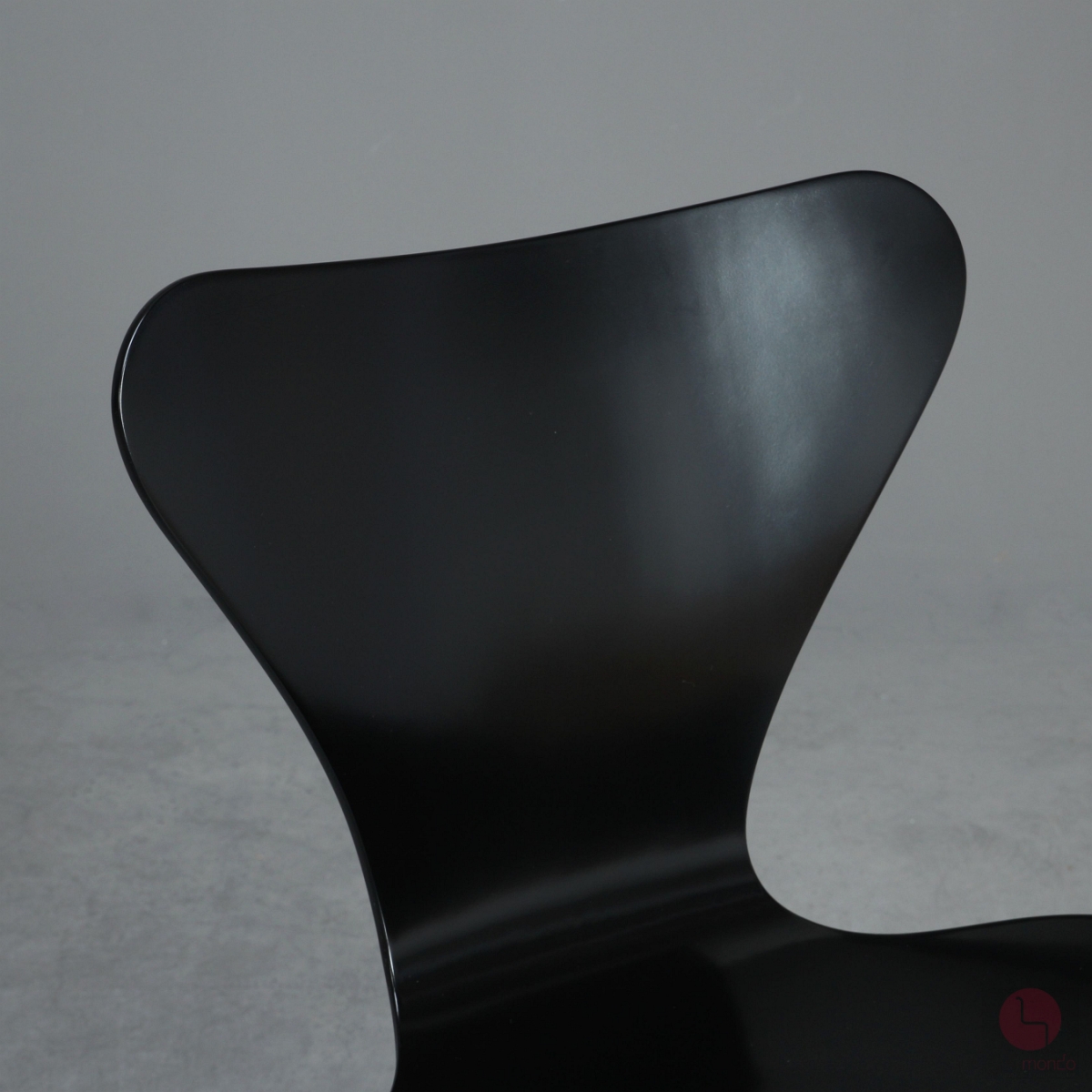 Fritz Hansen Serie 7 Stuhl in Schwarz neu lackiert - gebraucht