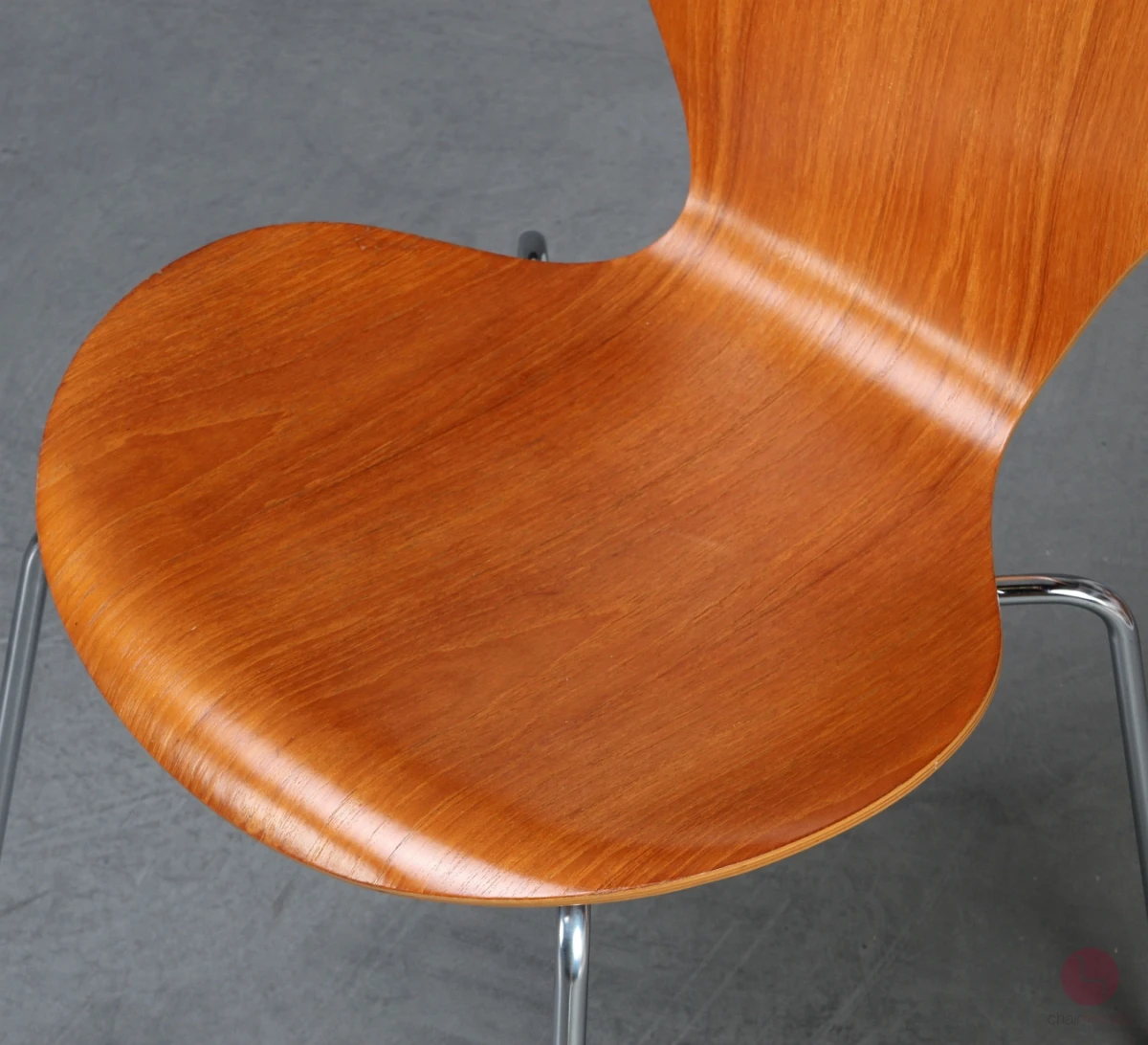 Fritz Hansen Serie 7 Stuhl in Eiche Dunkel Ausführung gebraucht Fritz Hansen Serie 7 Stuhl in Eiche Dunkel Ausführung gebraucht