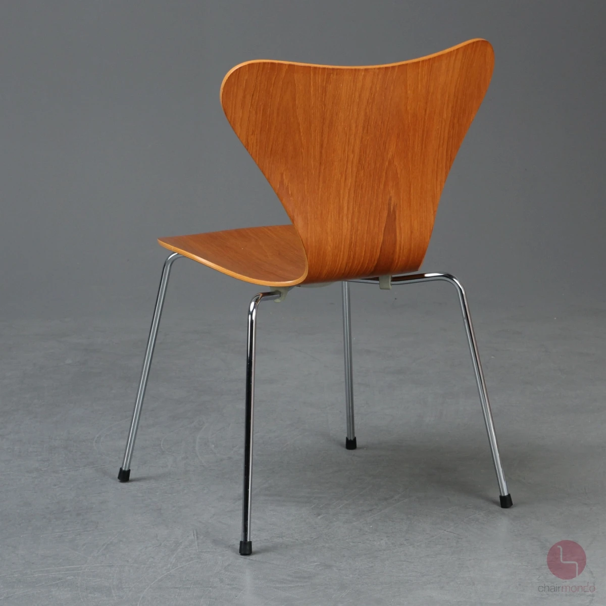 Fritz Hansen Serie 7 Stuhl in Eiche Dunkel Ausführung gebraucht Fritz Hansen Serie 7 Stuhl in Eiche Dunkel Ausführung gebraucht