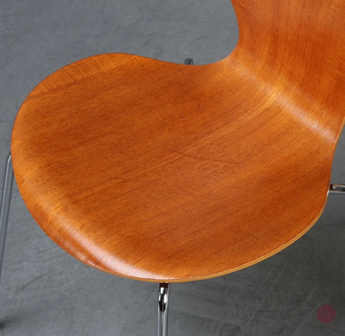 Fritz Hansen Serie 7 Stuhl in Eiche Dunkel Ausführung gebraucht Fritz Hansen Serie 7 Stuhl in Eiche Dunkel Ausführung gebraucht