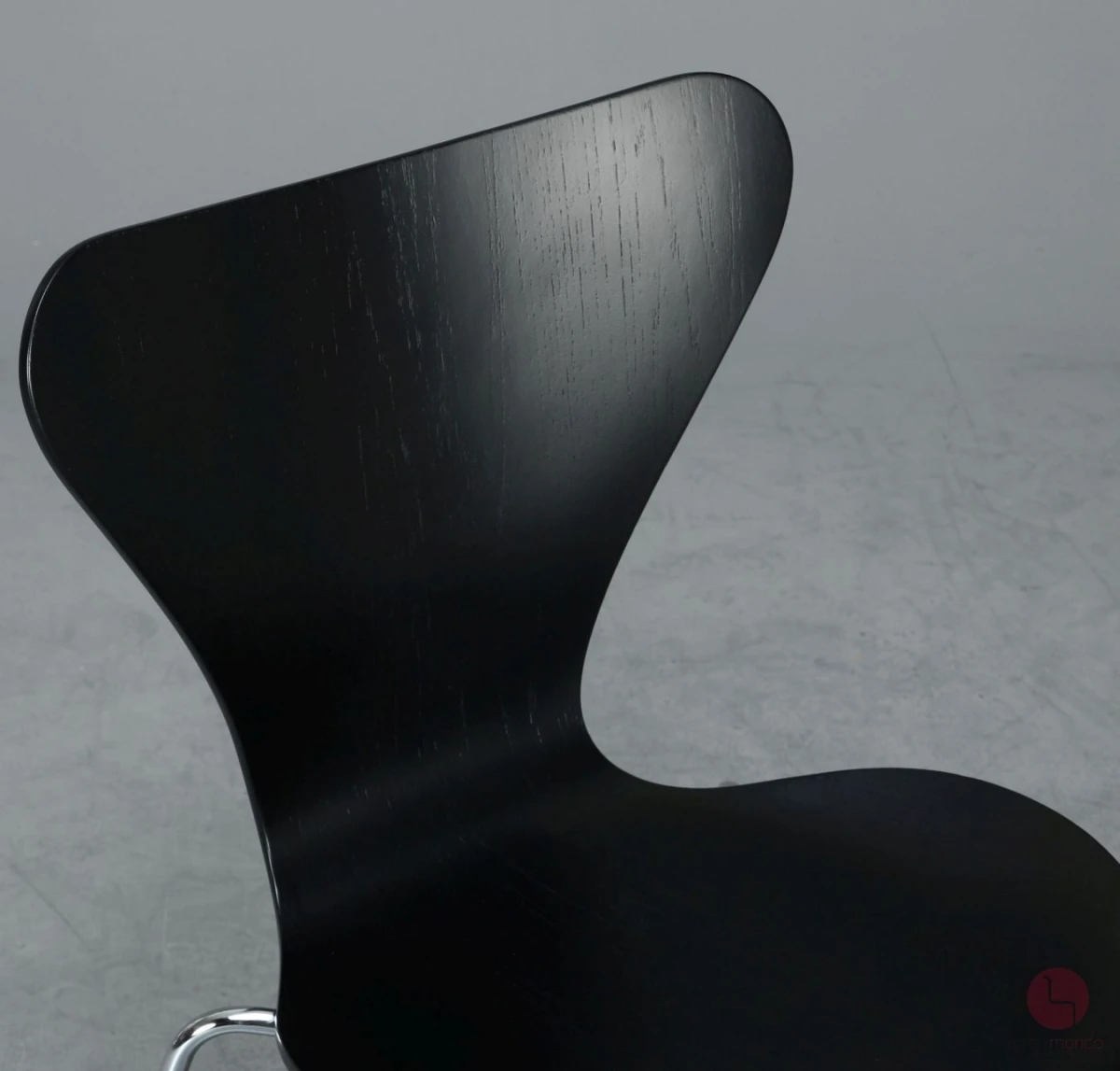 Fritz Hansen 3107 Serie 7 in Schwarz gebraucht Fritz Hansen 3107 Serie 7 in Schwarz gebraucht