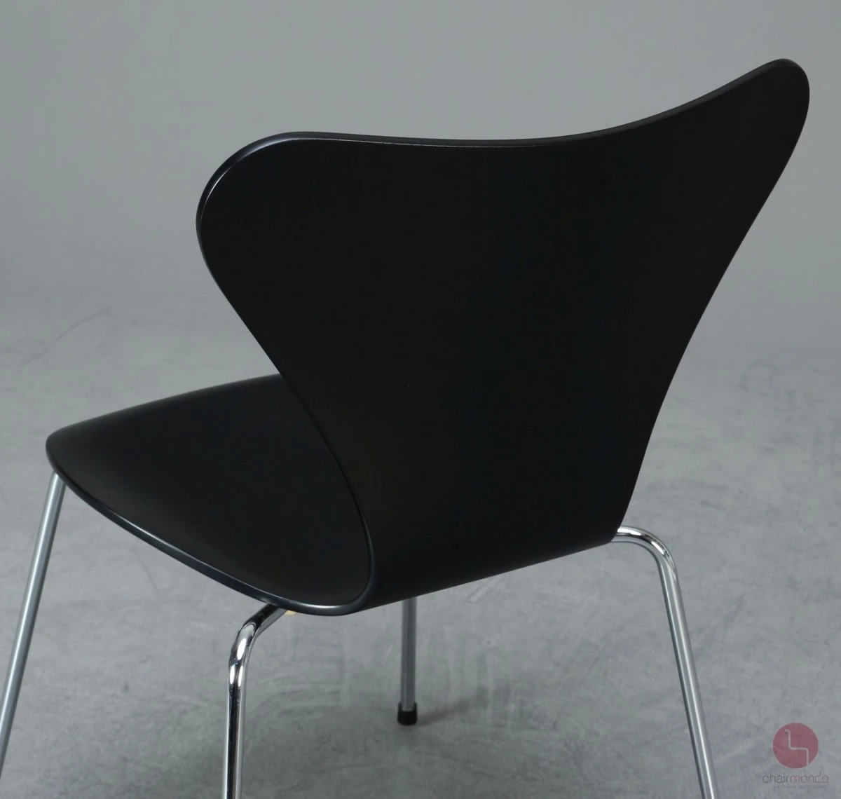 Fritz Hansen 3107 Serie 7 in Schwarz gebraucht Fritz Hansen 3107 Serie 7 in Schwarz gebraucht