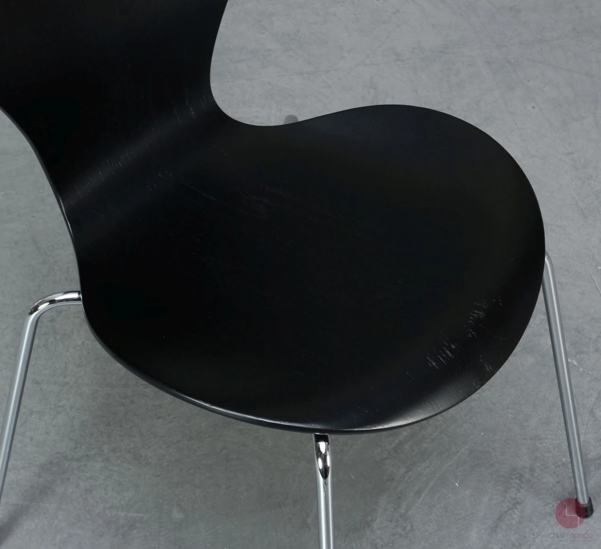 Fritz Hansen 3107 Serie 7 in Schwarz gebraucht Fritz Hansen 3107 Serie 7 in Schwarz gebraucht
