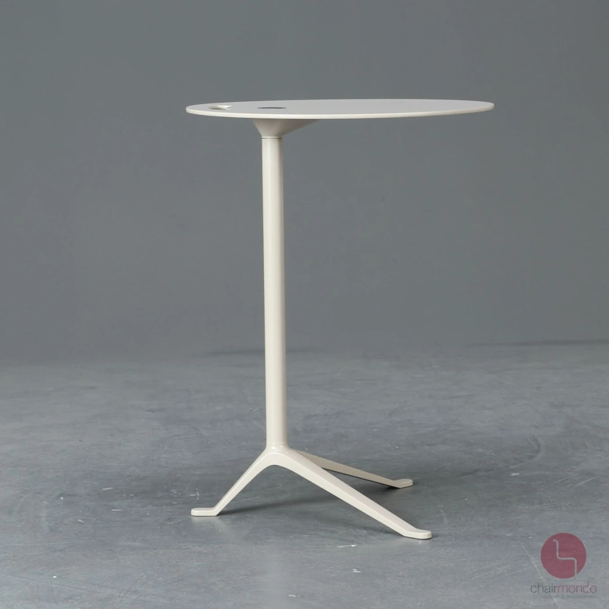 Fritz Hansen KS12 Little Friend Beistelltisch in Taupe - gebraucht Fritz Hansen KS12 Little Friend Beistelltisch in Taupe - gebraucht
