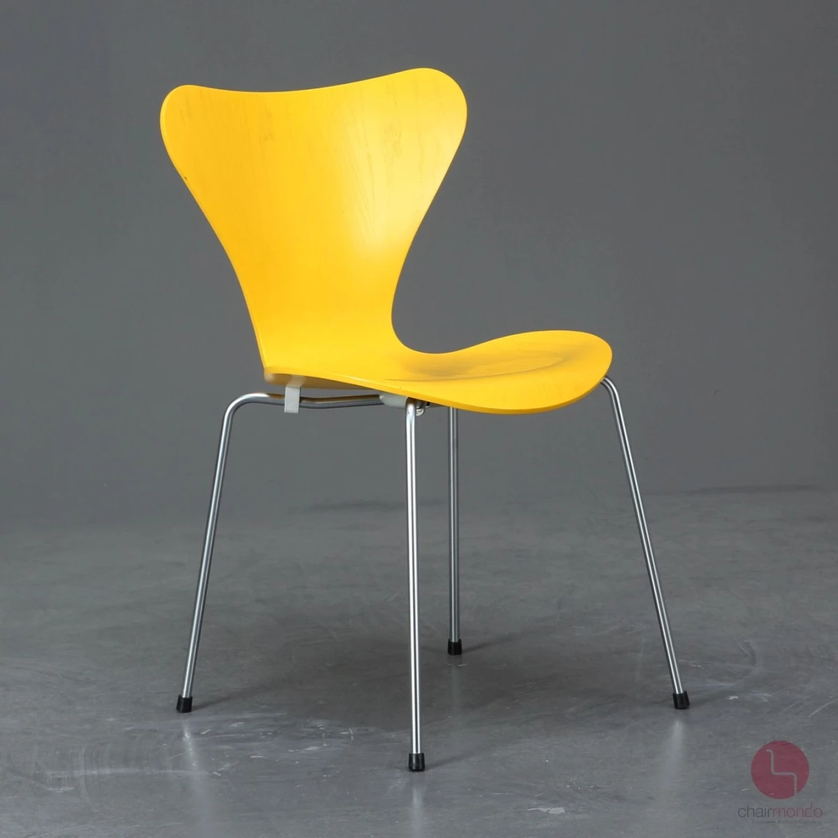Fritz Hansen 3107 Serie 7 Gelb lackiert gebraucht Fritz Hansen 3107 Serie 7 Gelb lackiert gebraucht