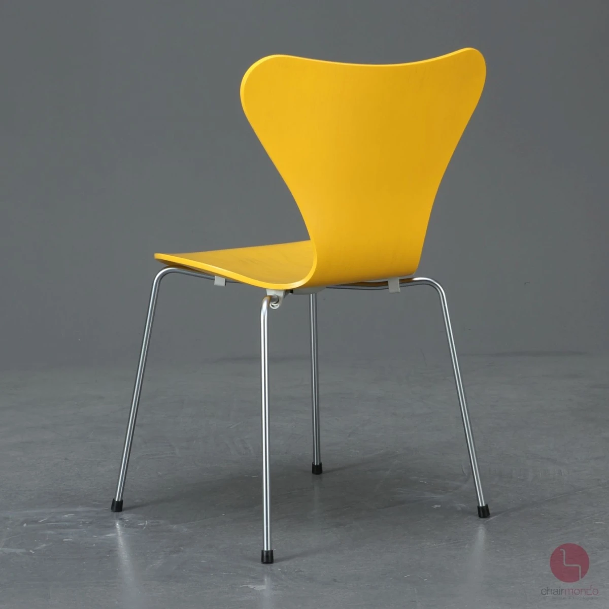 Fritz Hansen 3107 Serie 7 Gelb lackiert gebraucht Fritz Hansen 3107 Serie 7 Gelb lackiert gebraucht