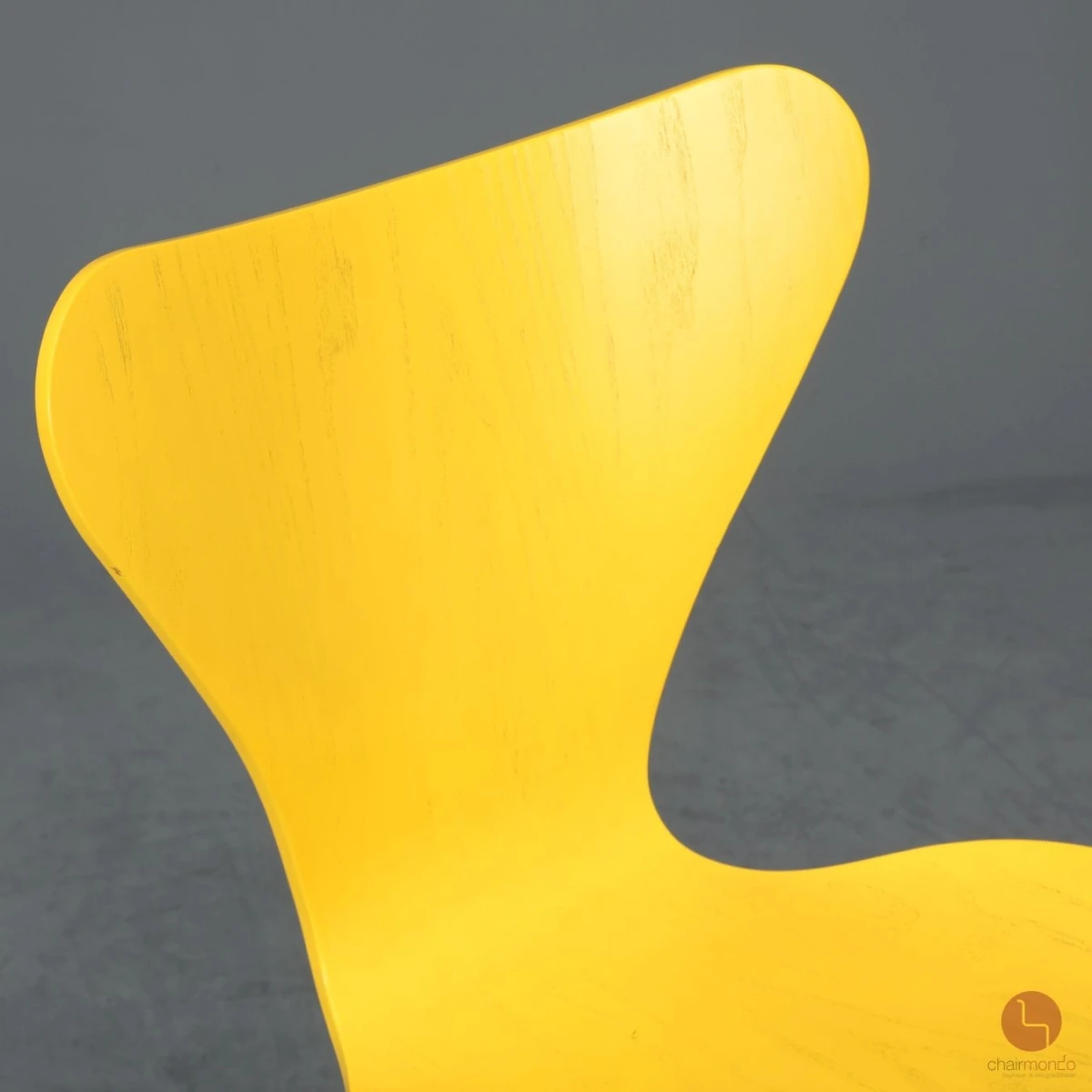 Fritz Hansen 3107 Serie 7 Gelb lackiert gebraucht Fritz Hansen 3107 Serie 7 Gelb lackiert gebraucht