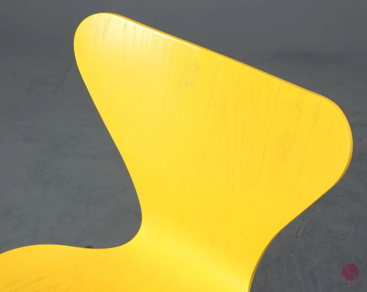 Fritz Hansen 3107 Serie 7 Gelb lackiert gebraucht Fritz Hansen 3107 Serie 7 Gelb lackiert gebraucht