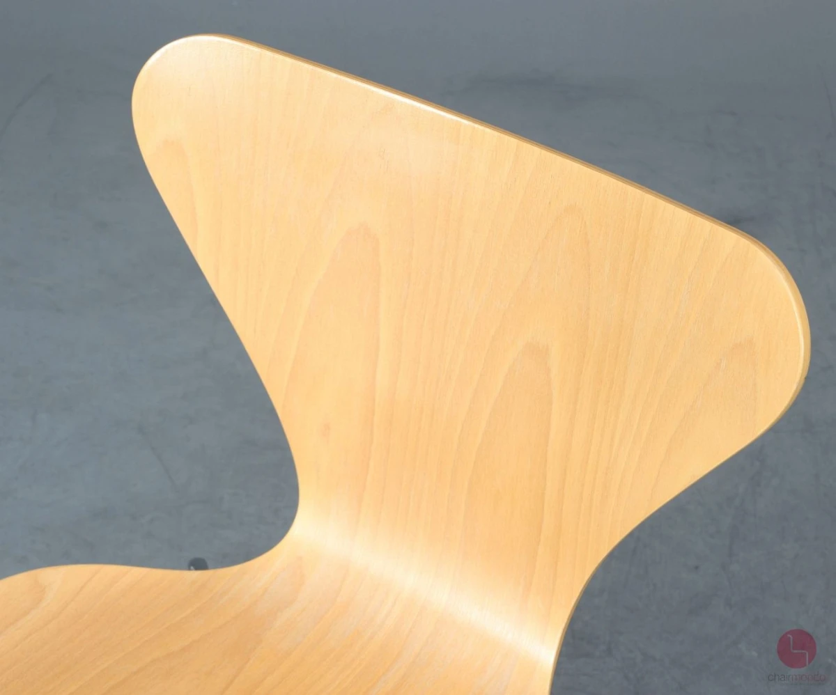 Fritz Hansen 3107 Serie 7 Stuhl in Buche gebraucht Fritz Hansen 3107 Serie 7 Stuhl in Buche gebraucht