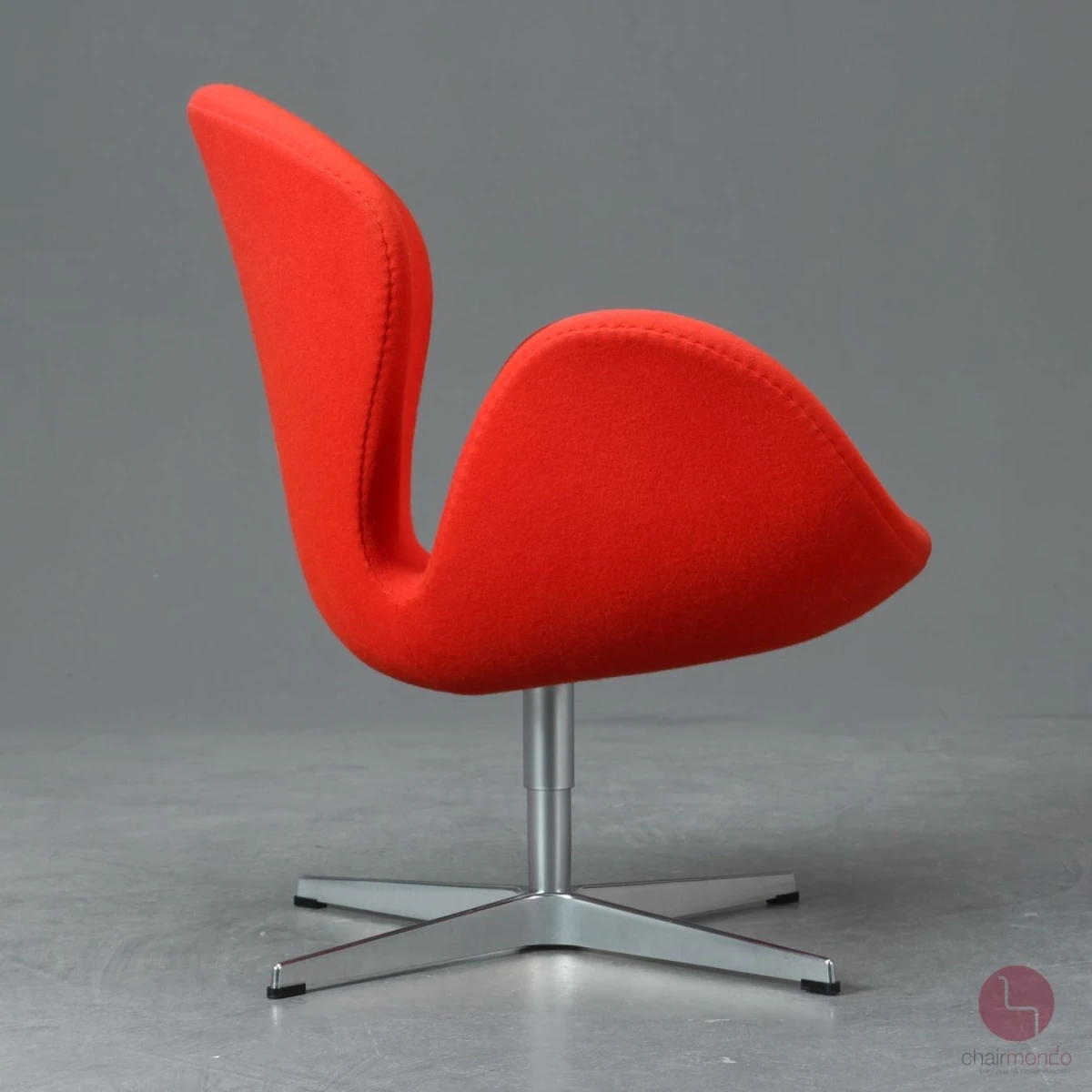 Fritz Hansen Swan Chair in Rot Lounge Sessel gebraucht Fritz Hansen Swan Chair in Rot Lounge Sessel gebraucht