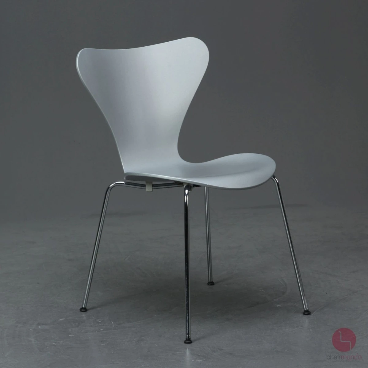 Fritz Hansen 3107 Serie 7 Stuhl in Silber gebraucht Fritz Hansen 3107 Serie 7 Stuhl in Silber gebraucht