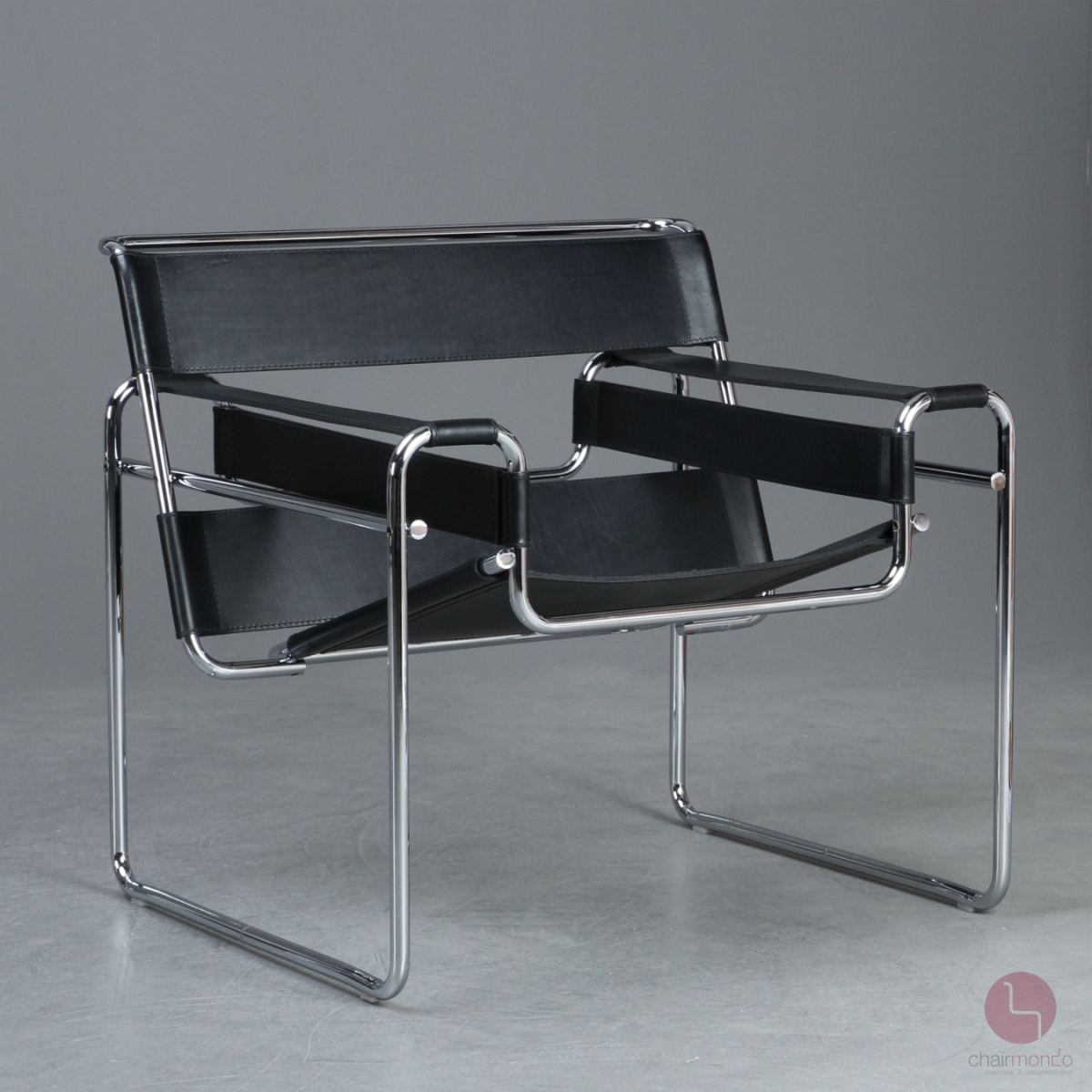 Gavina / Knoll Wassily Chair Kernleder schwarz gebraucht frontal