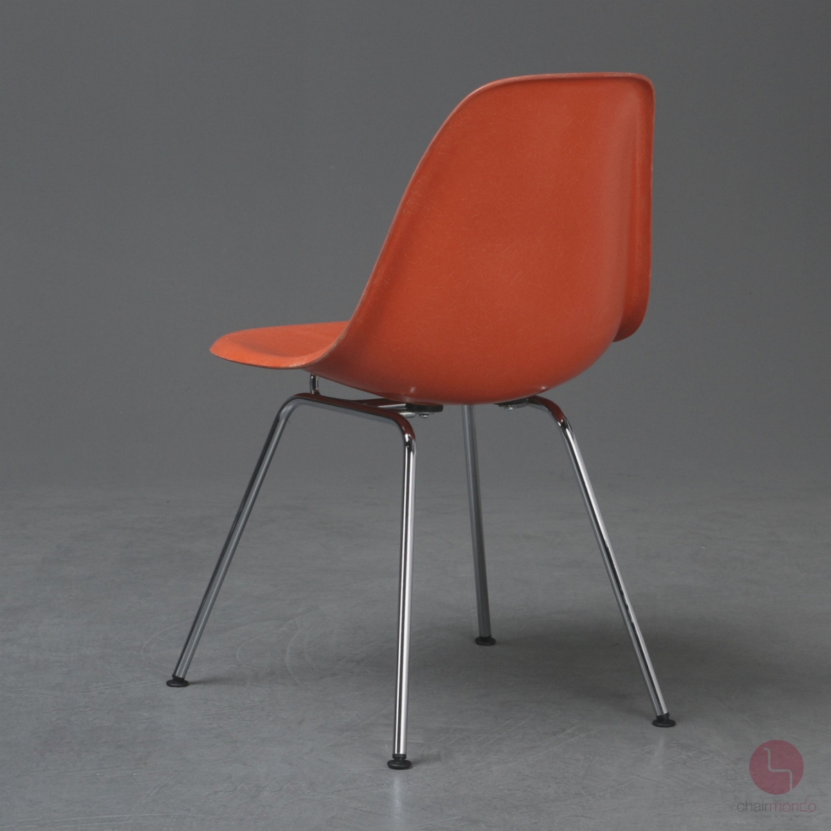 Herman Miller Eames Side Chair aus Fiberglas Orange gebraucht