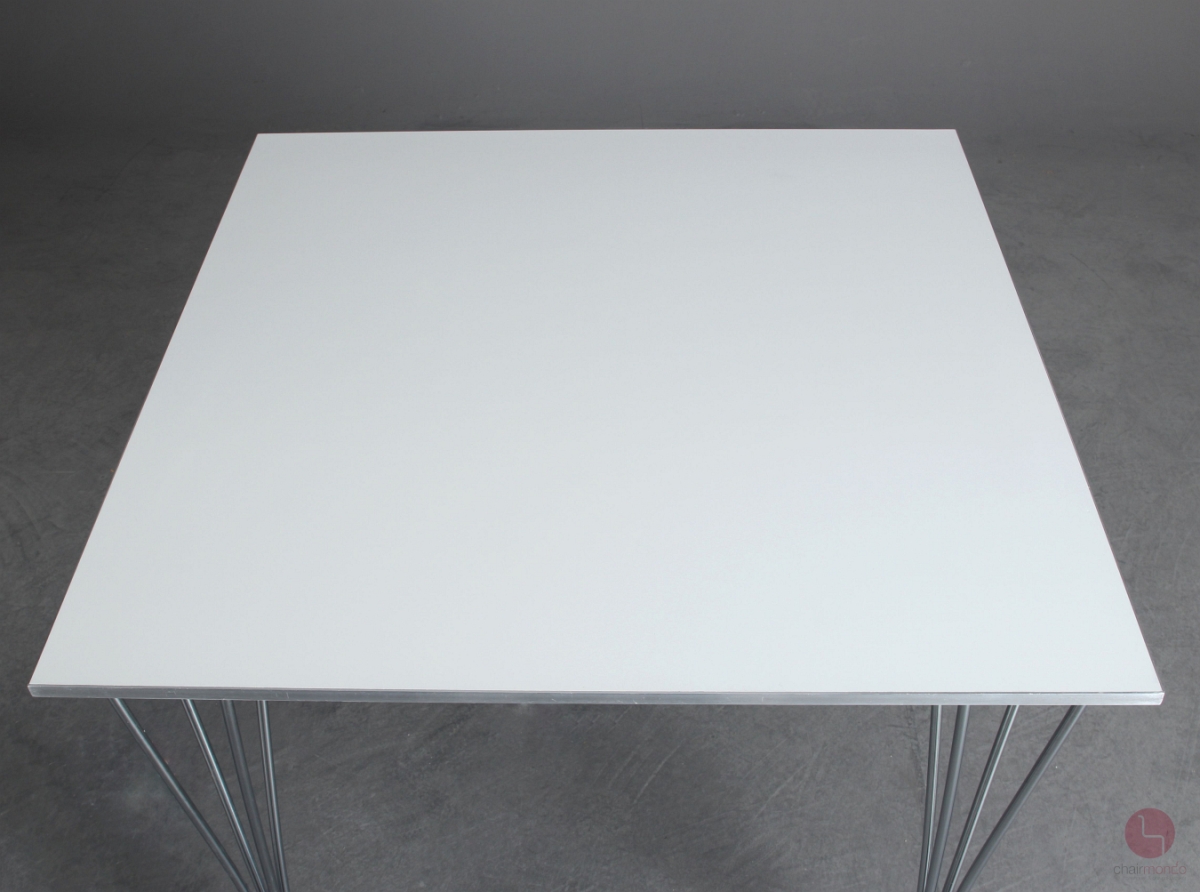 Fritz Hansen Rectangular Esstisch 80 x 80cm in Weiß gebraucht