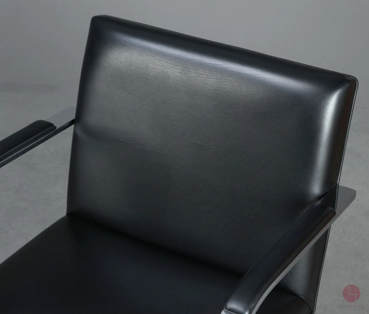 Knoll Brno Freischwinger mit schwarzem Leder und verchromtem Gestell gebraucht Knoll Brno Freischwinger mit schwarzem Leder und verchromtem Gestell gebraucht