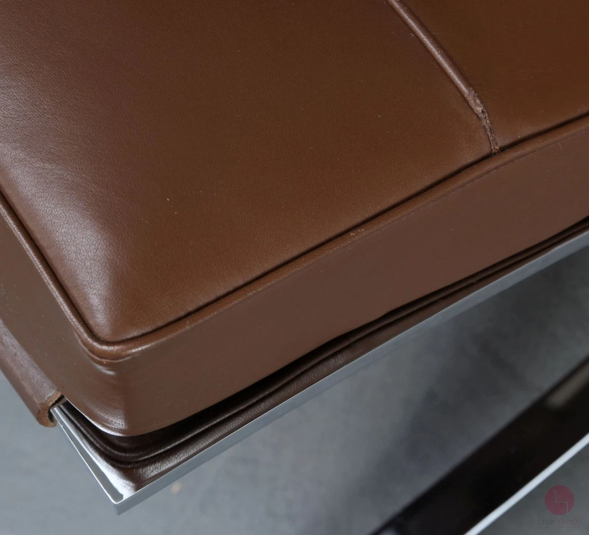 Knoll Barcelona Chair mit braunem Leder gebraucht