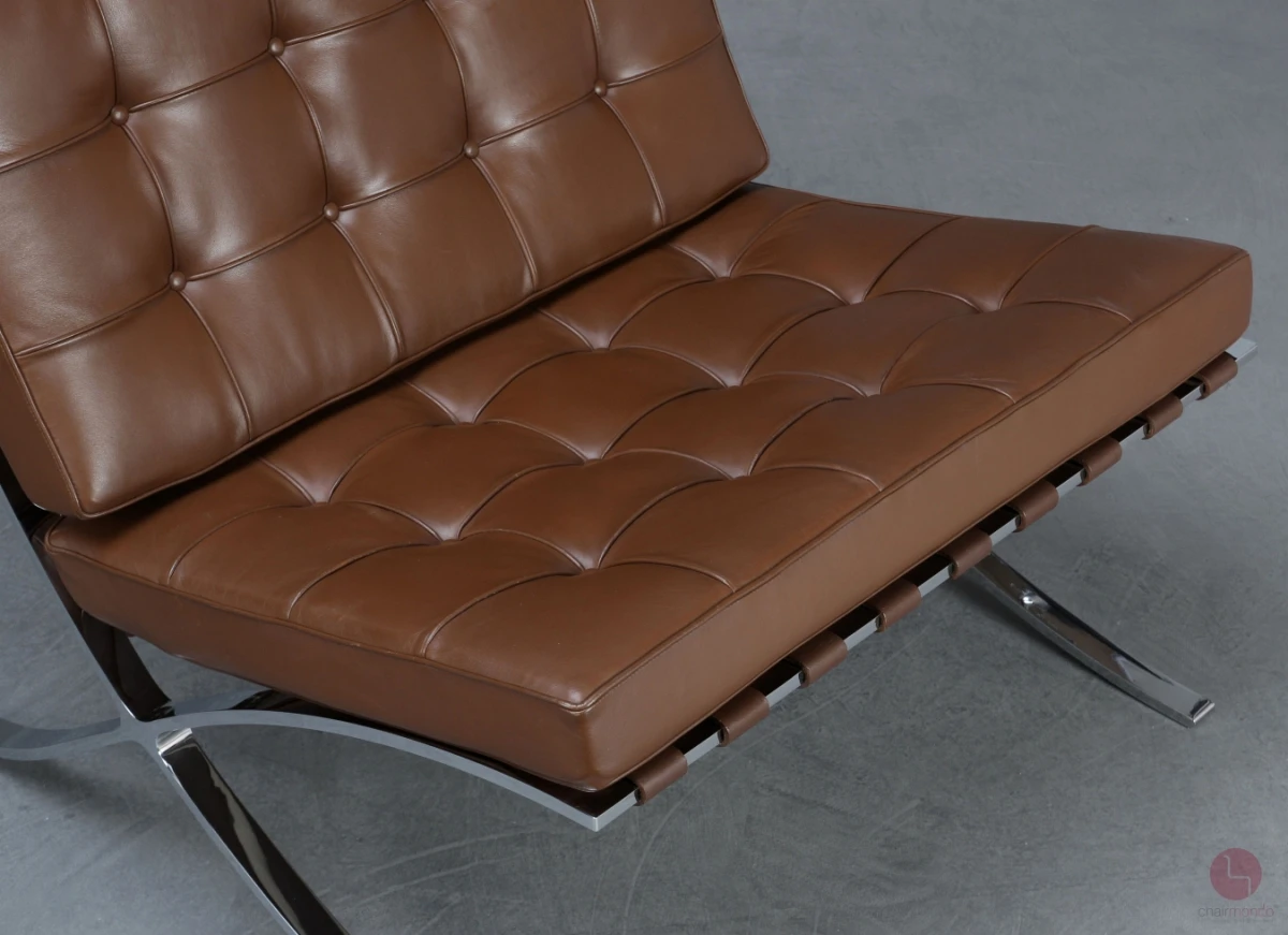 Knoll Barcelona Chair mit braunem Leder gebraucht