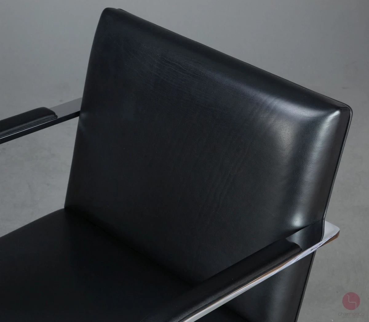 Knoll Brno Freischwinger mit schwarzem Leder und verchromtem Gestell gebraucht Knoll Brno Freischwinger mit schwarzem Leder und verchromtem Gestell gebraucht