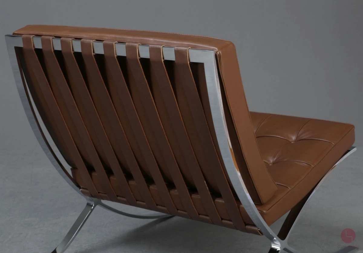 Knoll Barcelona Chair mit Ottoman mit braunem Leder gebraucht