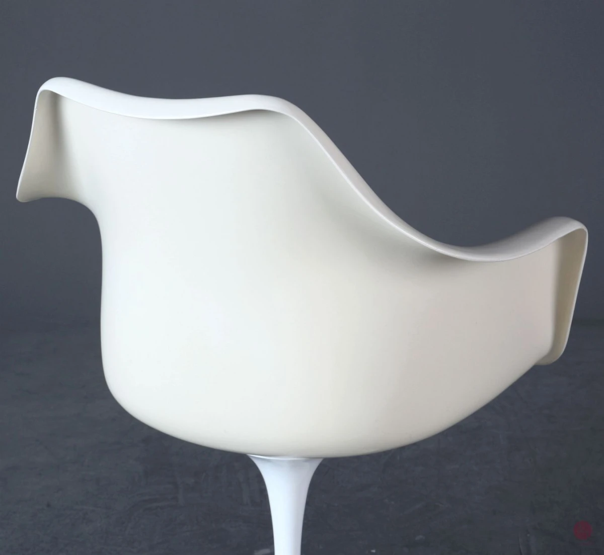 Knoll Tulip Chair Drehstuhl Weiß mit grünem Kissen gebraucht Knoll Tulip Chair Drehstuhl Weiß mit grünem Kissen gebraucht