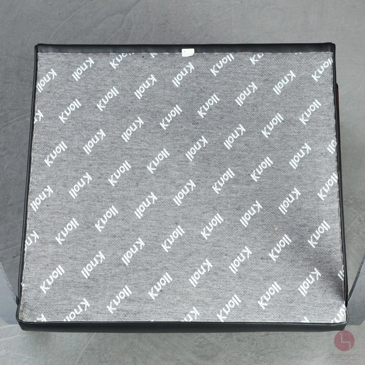 Knoll Brno Freischwinger mit schwarzem Leder und verchromtem Gestell gebraucht Knoll Brno Freischwinger mit schwarzem Leder und verchromtem Gestell gebraucht