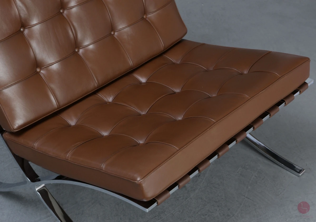 Knoll Barcelona Chair mit braunem Leder gebraucht