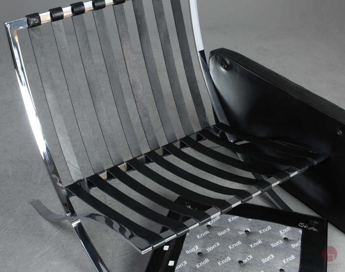 Knoll Barcelona Chair mit schwarzem Leder gebraucht