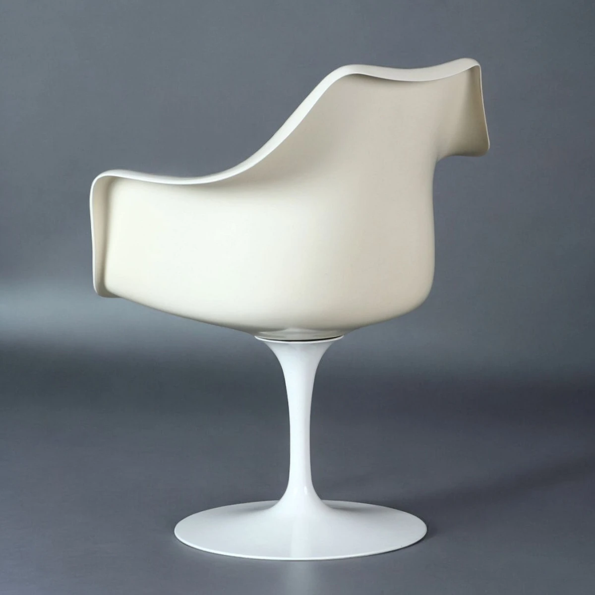 Knoll Tulip Chair Drehstuhl Weiß mit grünem Kissen gebraucht Knoll Tulip Chair Drehstuhl Weiß mit grünem Kissen gebraucht