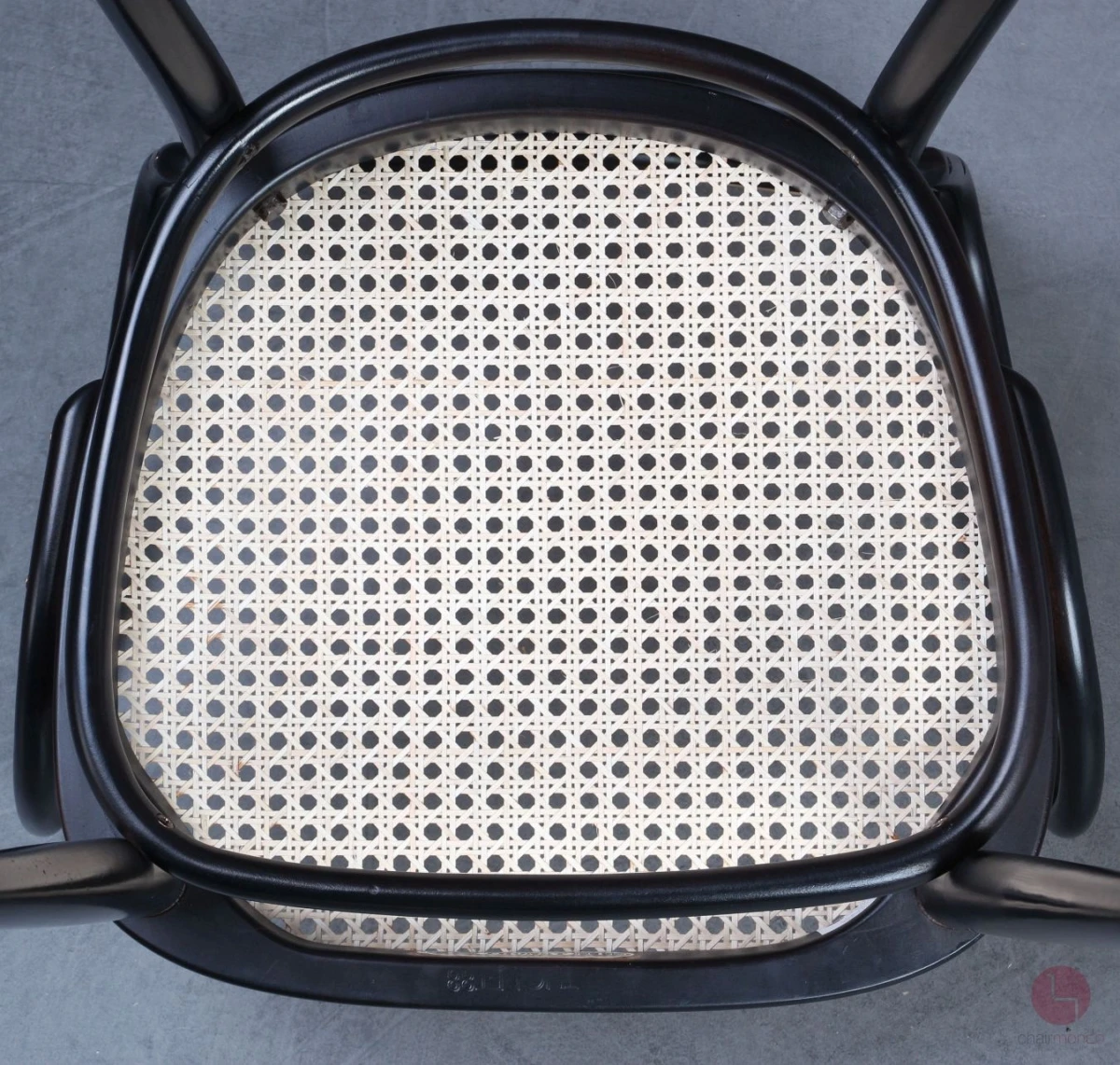 Thonet 215 RF Kaffeehaus Stuhl mit Armlehne Schwarz gebraucht Thonet 215 RF Kaffeehaus Stuhl mit Armlehne Schwarz gebraucht