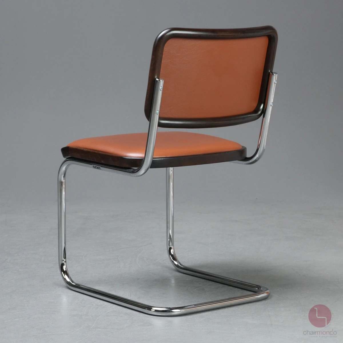Thonet S32 P Freischwinger mit braunem Kunstleder Polster gebraucht Thonet S32 P Freischwinger mit braunem Kunstleder Polster gebraucht