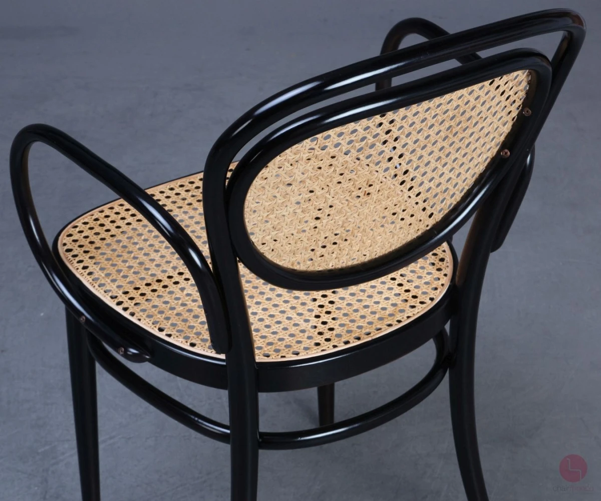 Thonet 215 RF Kaffeehaus Stuhl mit Armlehne Schwarz gebraucht Thonet 215 RF Kaffeehaus Stuhl mit Armlehne Schwarz gebraucht