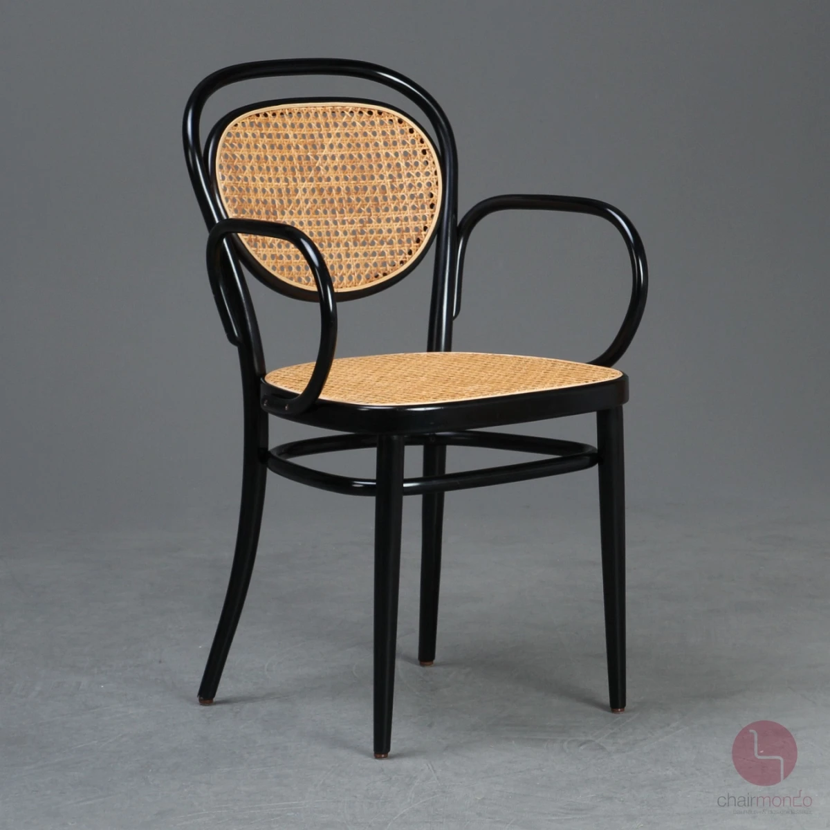 Thonet 215 RF Kaffeehaus Stuhl mit Armlehne Schwarz gebraucht Thonet 215 RF Kaffeehaus Stuhl mit Armlehne Schwarz gebraucht