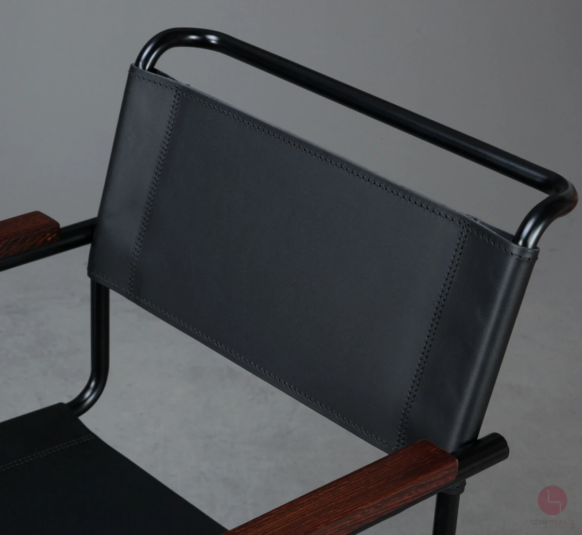 Thonet S34 Freischwinger mit erneuertem Leder und Wenge Armlehnen gebraucht