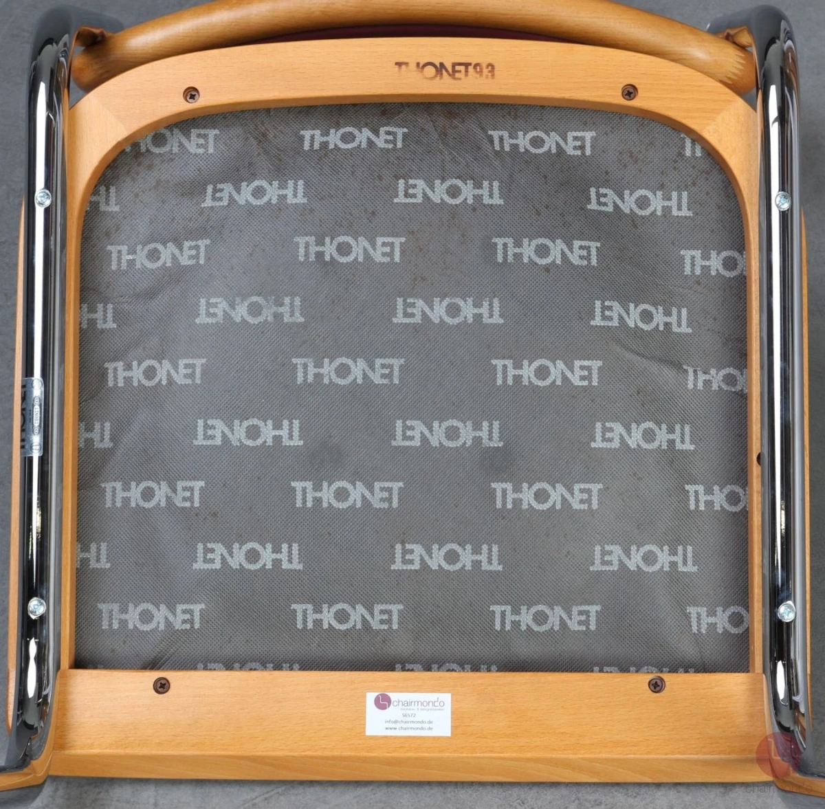 Thonet S32 P Freischwinger mit rotem Kunstleder Polster gebraucht Thonet S32 P Freischwinger mit rotem Kunstleder Polster gebraucht