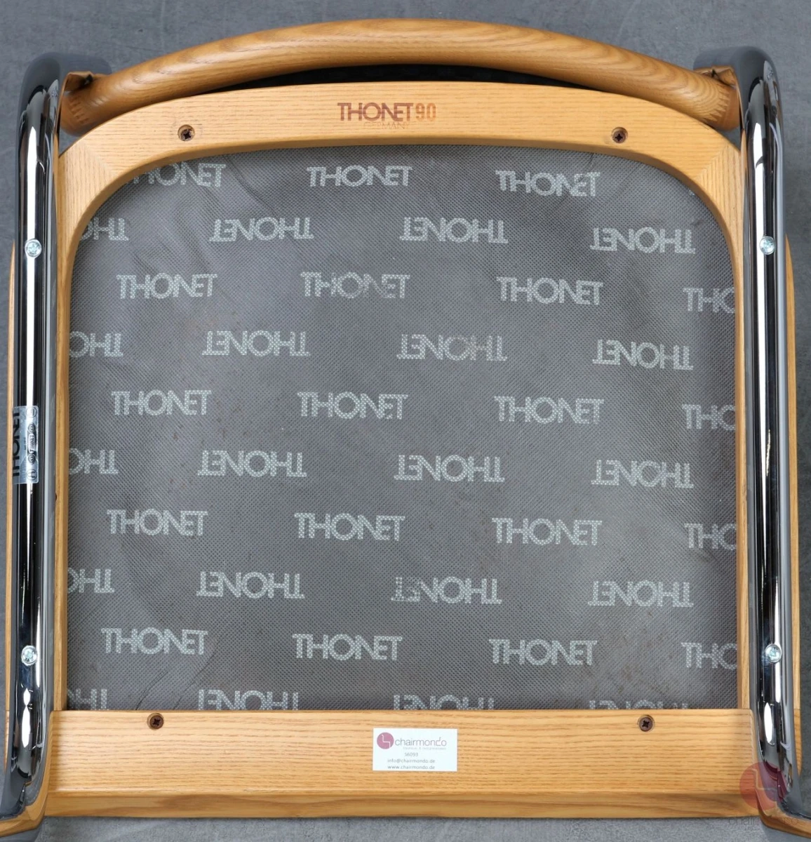 Thonet S23 P Freischwinger mit Stoff Polster Schwarz Thonet S23 P Freischwinger mit Stoff Polster Schwarz