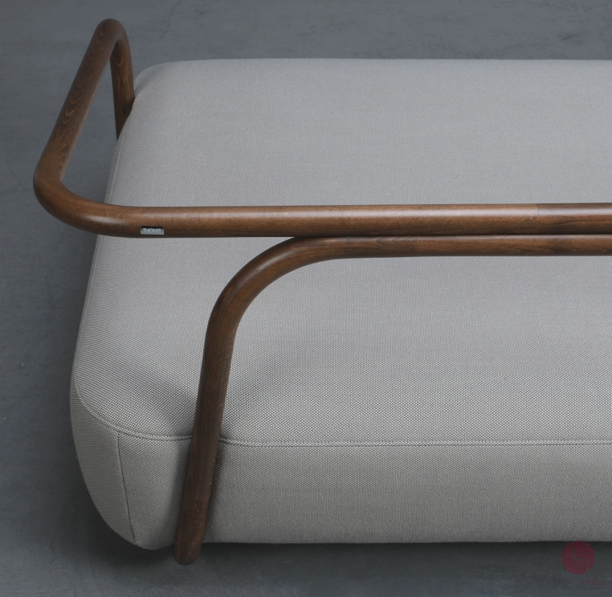 Thonet 2002 Design Sofa Couch mit Stoffbezug Grau Grün gebraucht
