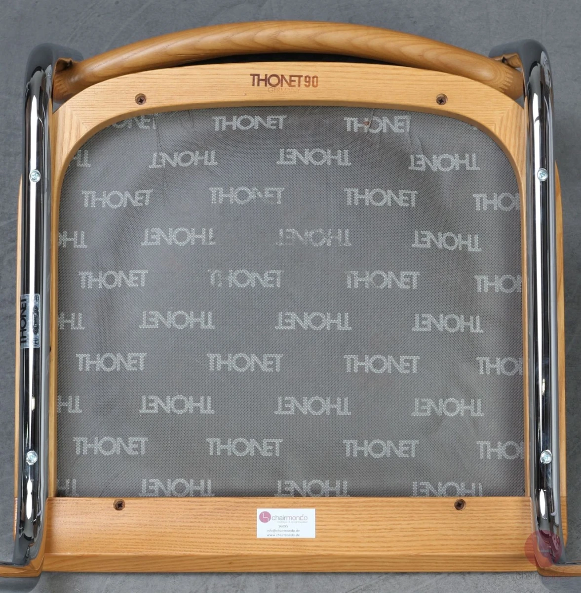 Thonet S23 P Freischwinger mit Stoff Polster Schwarz Thonet S23 P Freischwinger mit Stoff Polster Schwarz