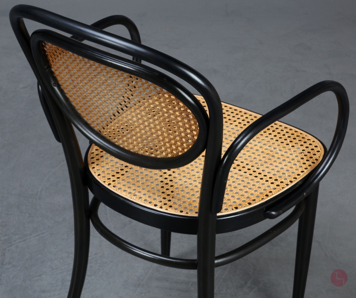 Thonet 215 RF Kaffeehaus Stuhl mit Armlehne Schwarz gebraucht