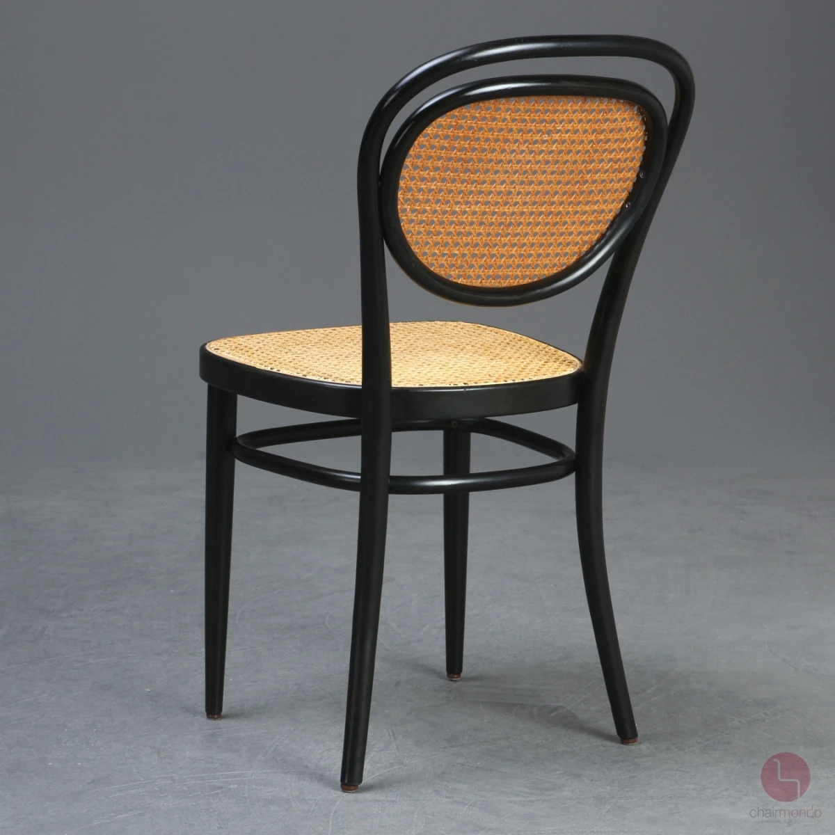 Thonet 215 R Kaffeehausstuhl Schwarz mit Wiener Geflecht gebraucht Thonet 215 R Kaffeehausstuhl Schwarz mit Wiener Geflecht gebraucht