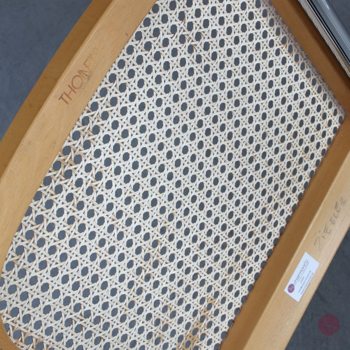 Thonet S32 Freischwinger Buche Natur mit Patina Geflecht gebraucht