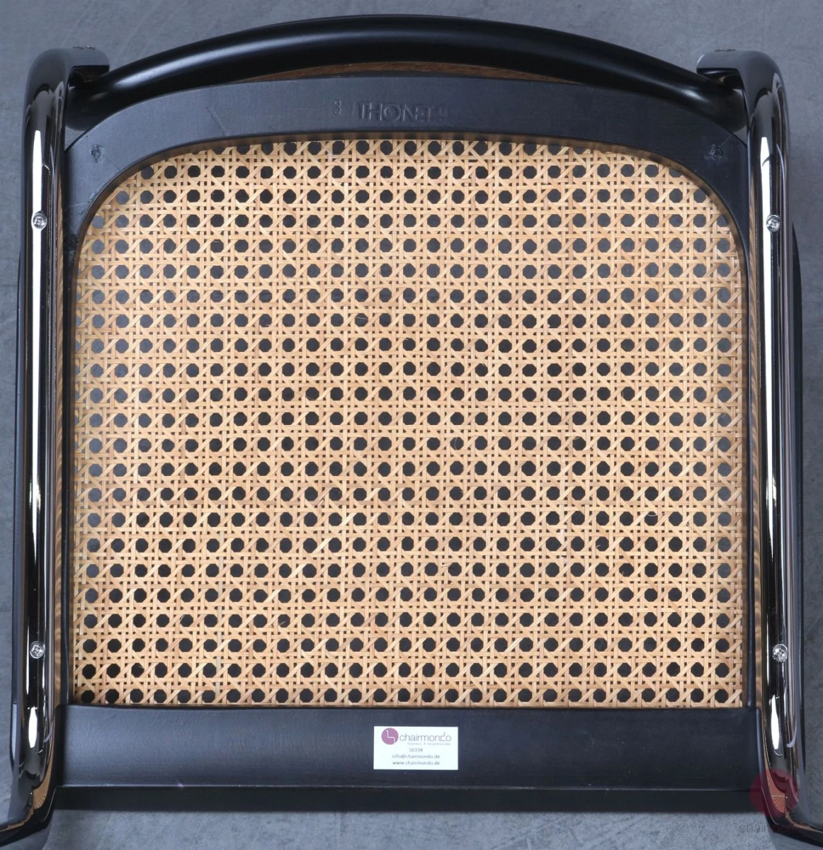 Thonet S32 Freischwinger mit Wiener Geflecht und schöner Patina gebraucht Thonet S32 Freischwinger mit Wiener Geflecht und schöner Patina gebraucht