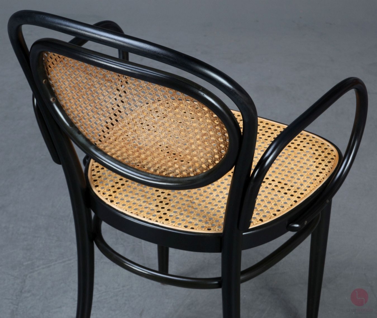 Thonet 215 RF Kaffeehaus Stuhl mit Armlehne Schwarz gebraucht