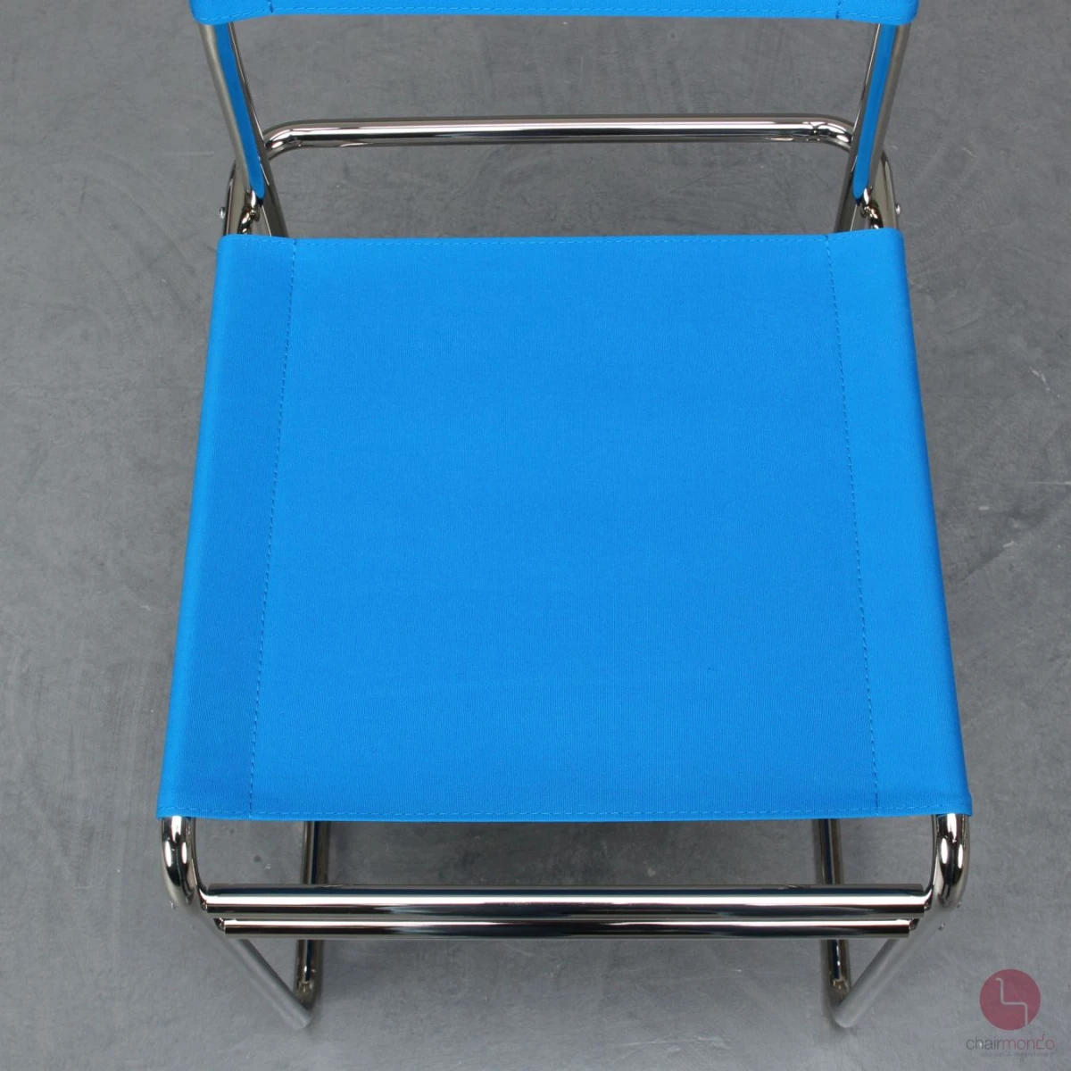 Tecta-B40-Stuhl-Bauhaus-Gurte-Blau-Detailansicht-Sitzfläche-1 Tecta-B40-Stuhl-Bauhaus-Gurte-Blau-Detailansicht-Sitzfläche-1
