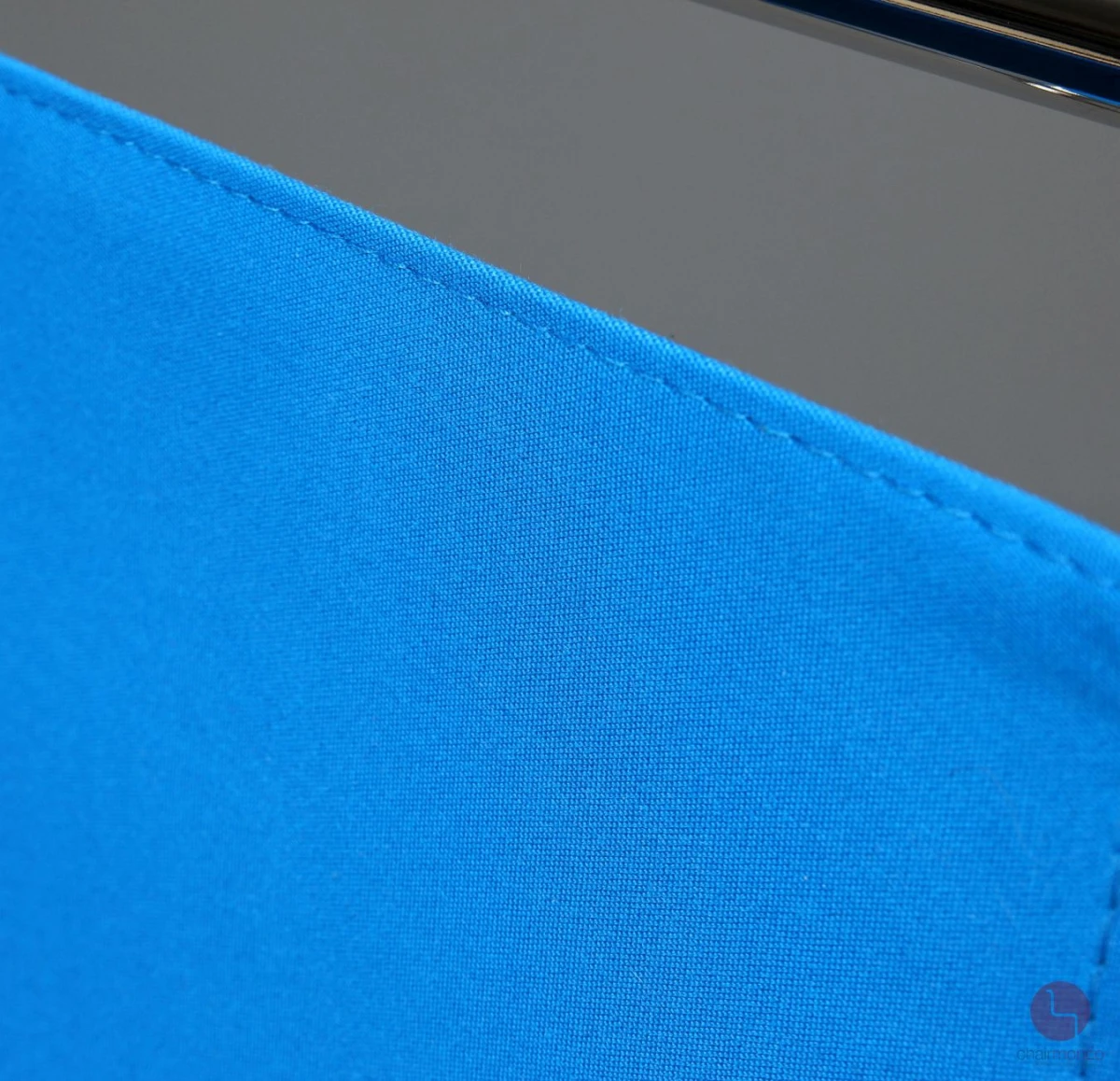 Tecta-B40-Stuhl-Bauhaus-Gurte-Blau-Detailansicht-Bezugsstoff Tecta-B40-Stuhl-Bauhaus-Gurte-Blau-Detailansicht-Bezugsstoff