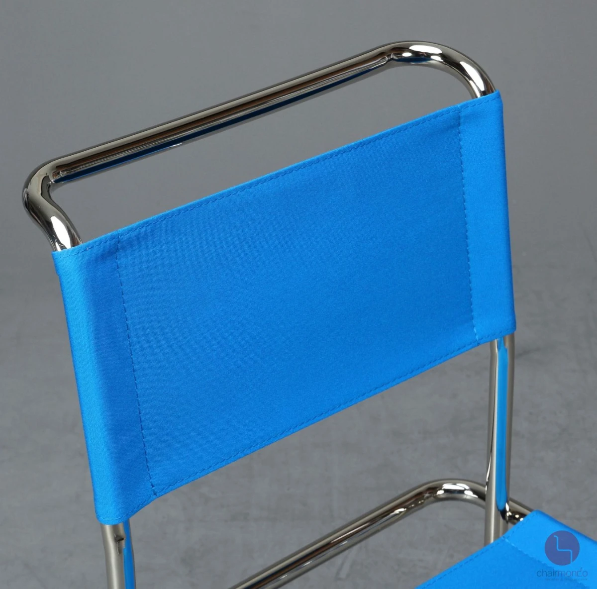 Tecta-B40-Stuhl-Bauhaus-Gurte-Blau-Detailansicht-Rückenlehne-1 Tecta-B40-Stuhl-Bauhaus-Gurte-Blau-Detailansicht-Rückenlehne-1