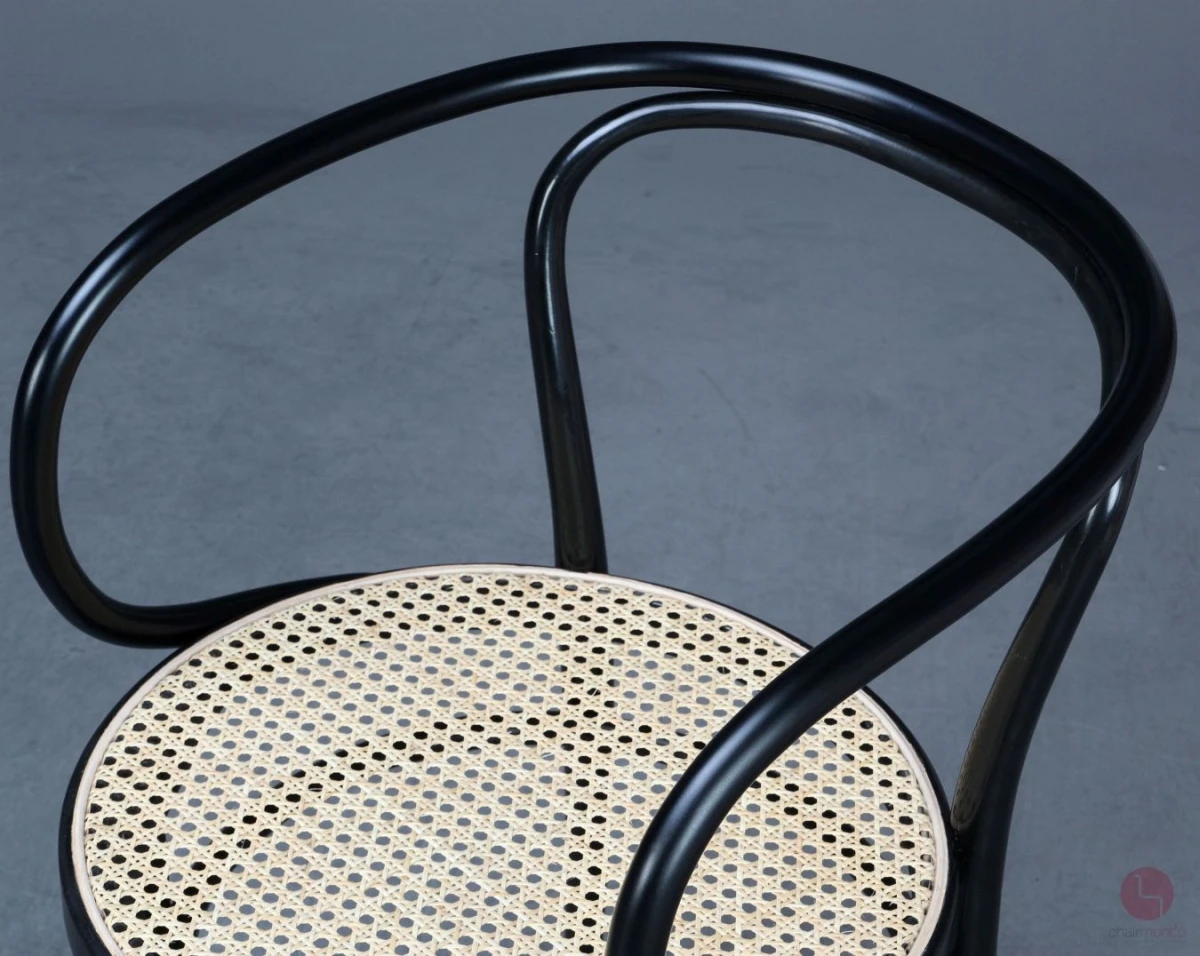 Thonet 209 Kaffeehaus Stuhl mit Wiener Geflecht in Schwarz gebraucht