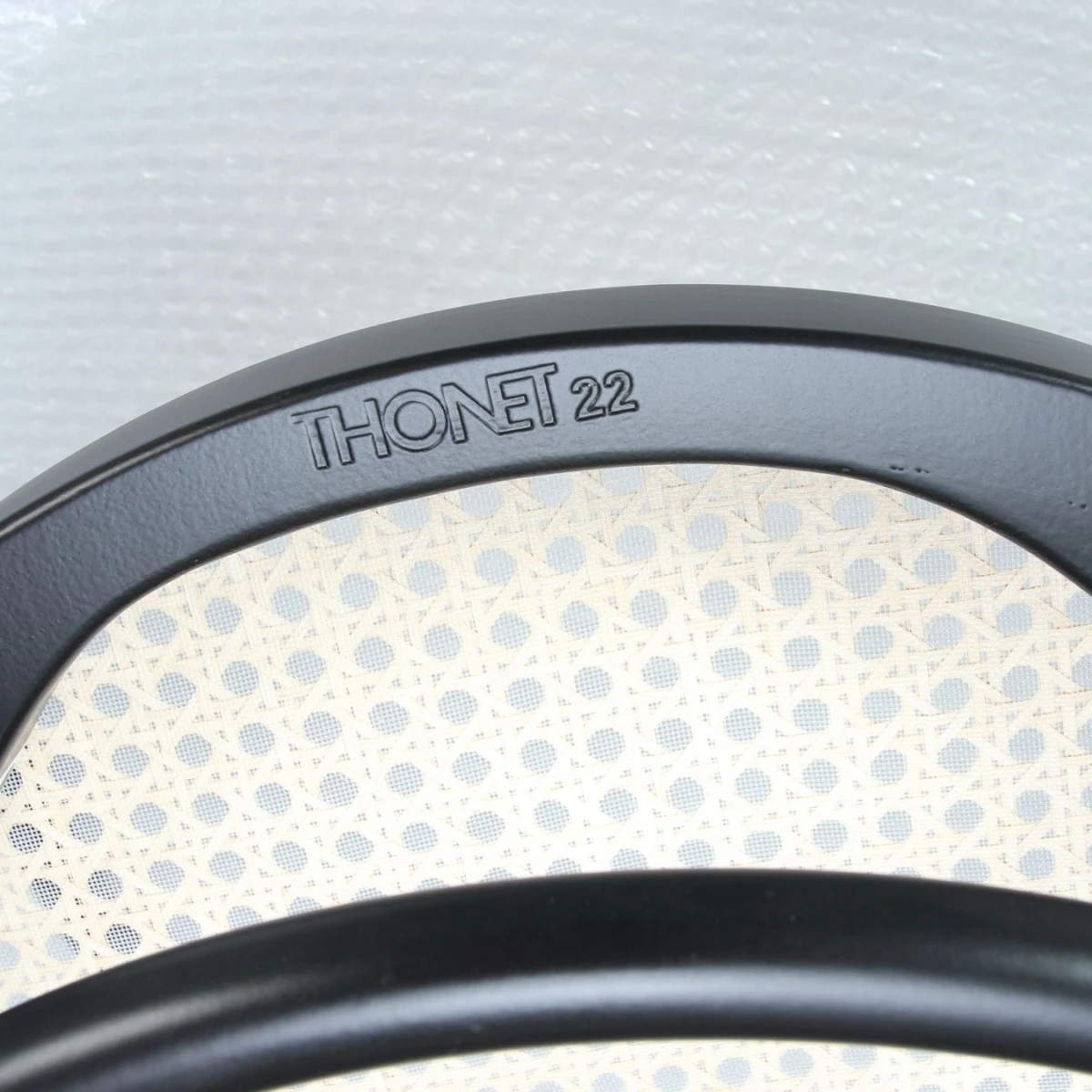 Thonet 209 Bugholzstuhl Schwarz mit neuem Geflecht + Stützgewebe Thonet 209 Bugholzstuhl Schwarz mit neuem Geflecht + Stützgewebe